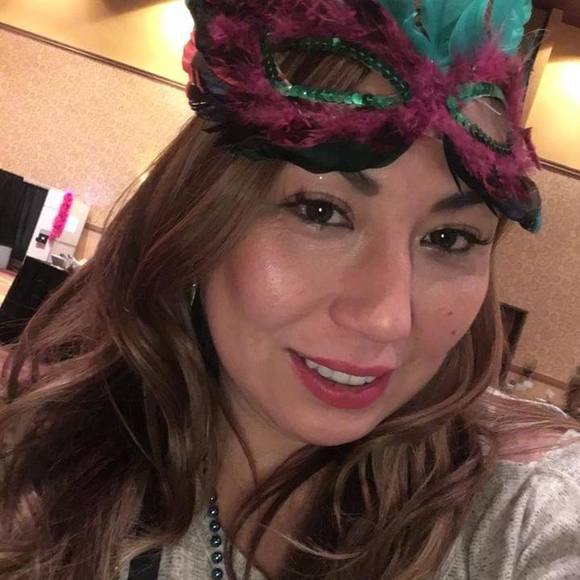 Meet your Posher, Carolina - Picture 1 of 1